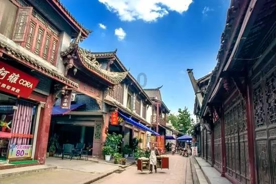 小蓝球向上跳